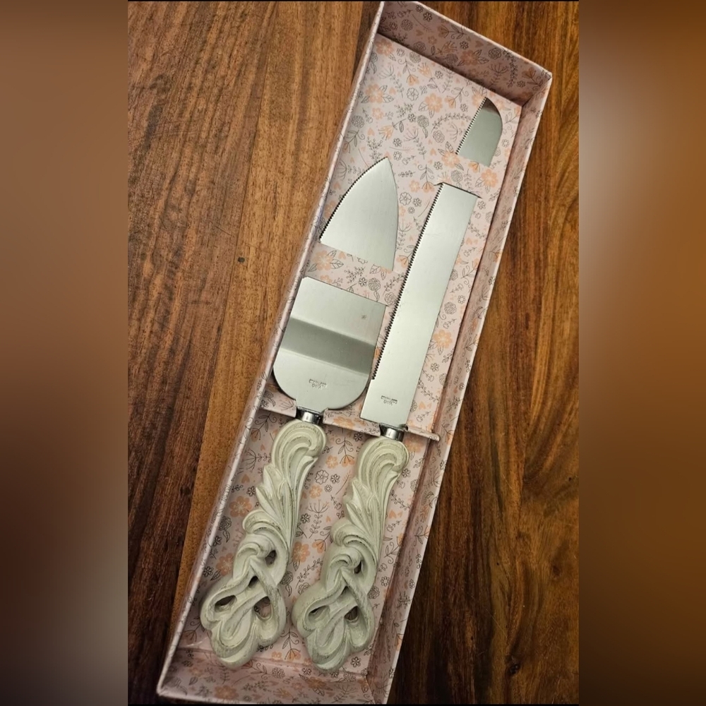 Cake Serving Set With Storage Box And Lid